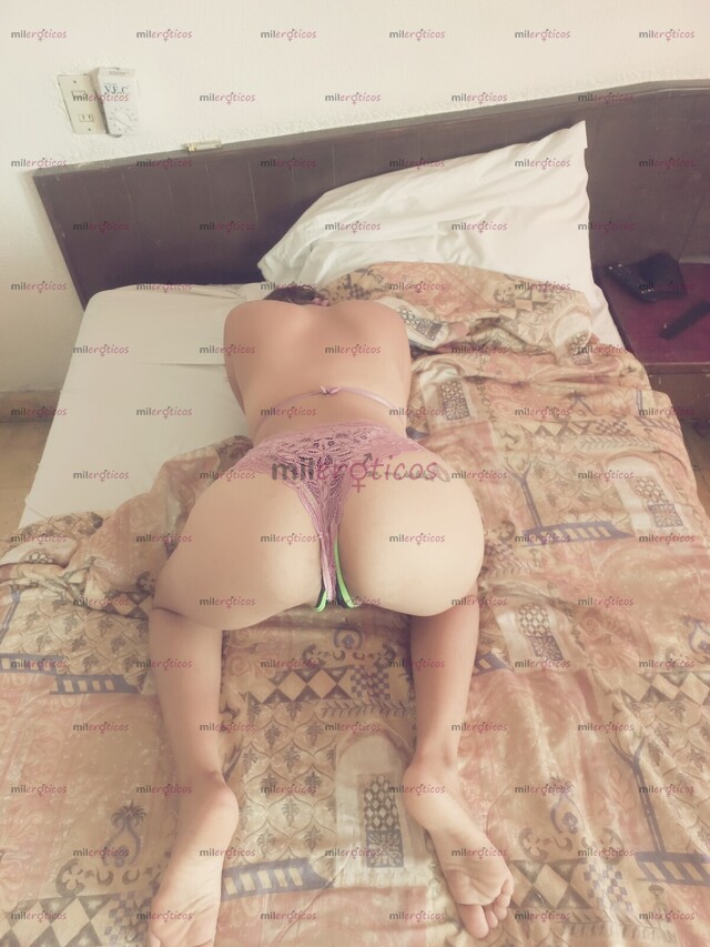 FOTOS DE CHICA PETIT ESTOY DE PASO EN TU CIUDAD , NALGONA