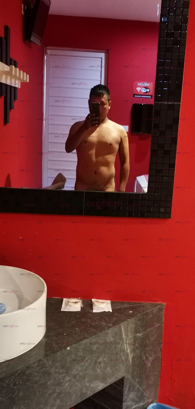 FOTOS DE JOVEN DE 24 AÑOS BUEN SERVICIO PA MUJERES N IMPORTA EDAD EL TRATO SERÁ RIQUÍSIMO