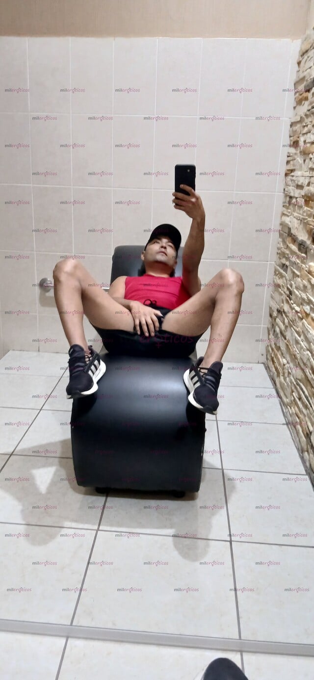 FOTOS DE BARBUDITO, LECHERO BUENA VERGA , HIGIÉNICO COMPLACIENTE MAMO CULITO SUPER RICO