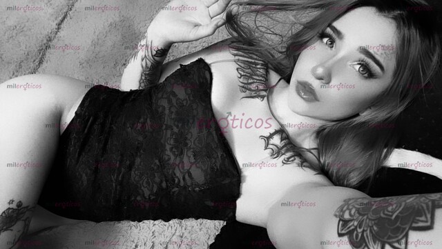FOTOS DE BARBIE, LINDA CHICA CON CUERPO TODO TATUADO Y NALGAS GRANDES