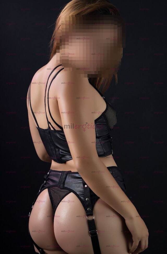 FOTOS DE MONA OJOS CLAROS DE RICA COLA Y HERMOSA PIEL