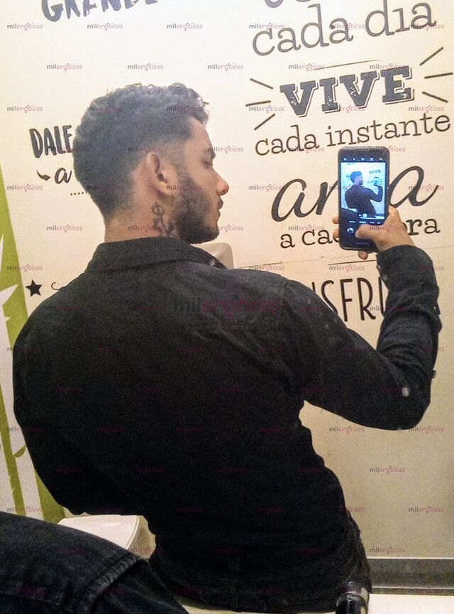 FOTOS DE HOLA, MODELO VENEZOLANO DE 26 AÑOS, NUEVO EN LA CIUDAD Y BIEN ARRECHO