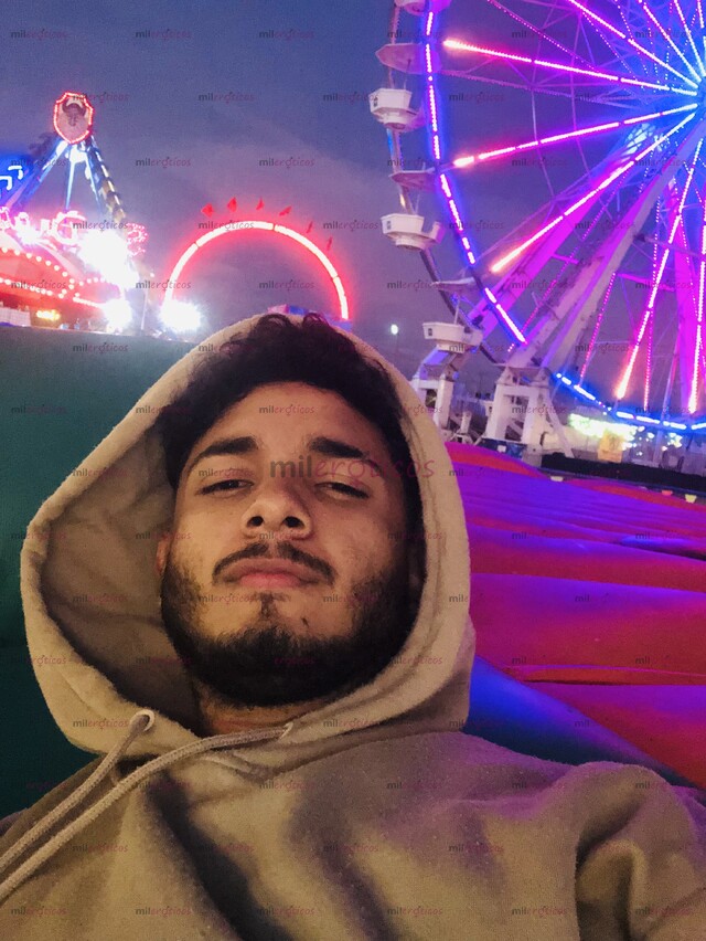 FOTOS DE HOLA, MODELO VENEZOLANO DE 26 AÑOS, NUEVO EN LA CIUDAD Y BIEN ARRECHO