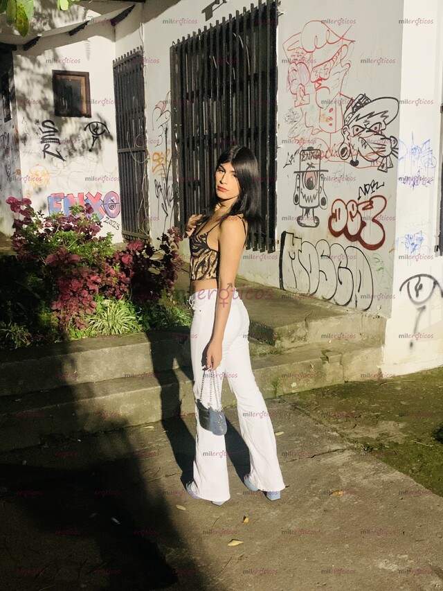 FOTOS DE NIÑA TRANS, SÚPER FEMENINA TOTALMENTE COMPLACIENTE 19 AÑOS