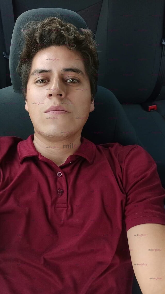 FOTOS DE GIGOLÓ GRATUITO ÚNICAMENTE A SEXO FEMENINO.