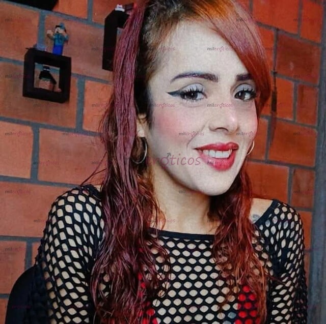 FOTOS DE MUJER SERIA Y RESERVADA, COMPLACIENTE Y CARIÑOSA