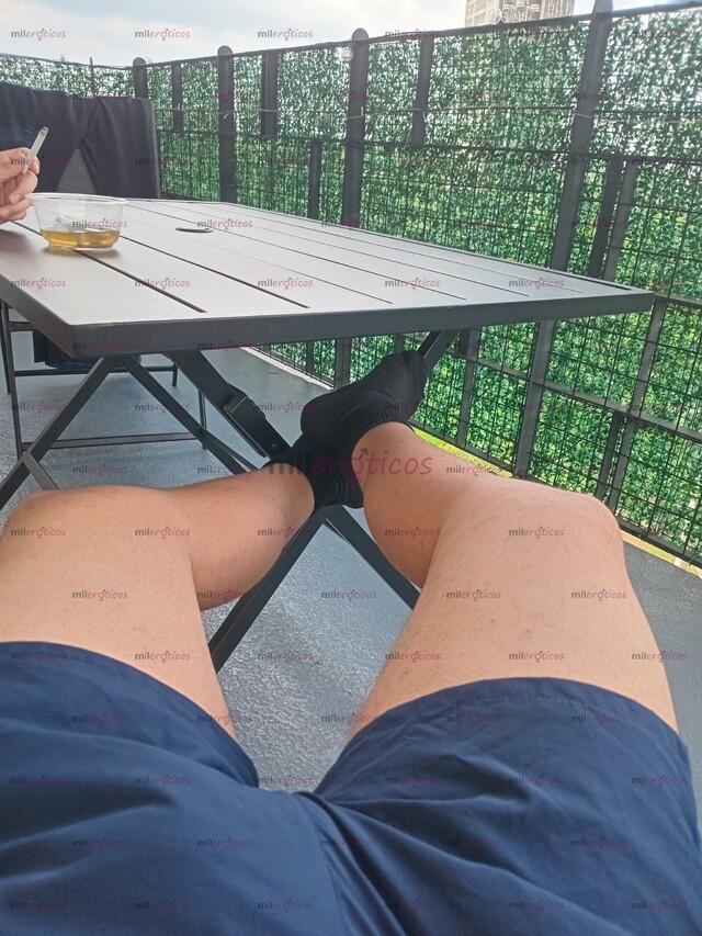 FOTOS DE EXTRANJERO EDUCADO MACHO DISPONIBLE PARA QUE PASES EL MEJOR RATO