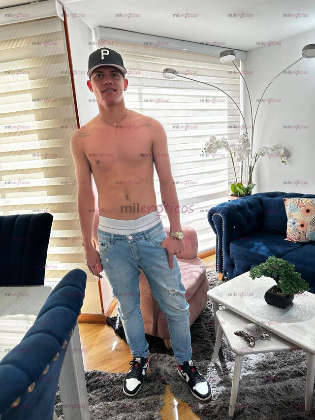 FOTOS DE ACTIVO DESCONPLICADO CON UN PENE MUY DURO PARA TU CULO