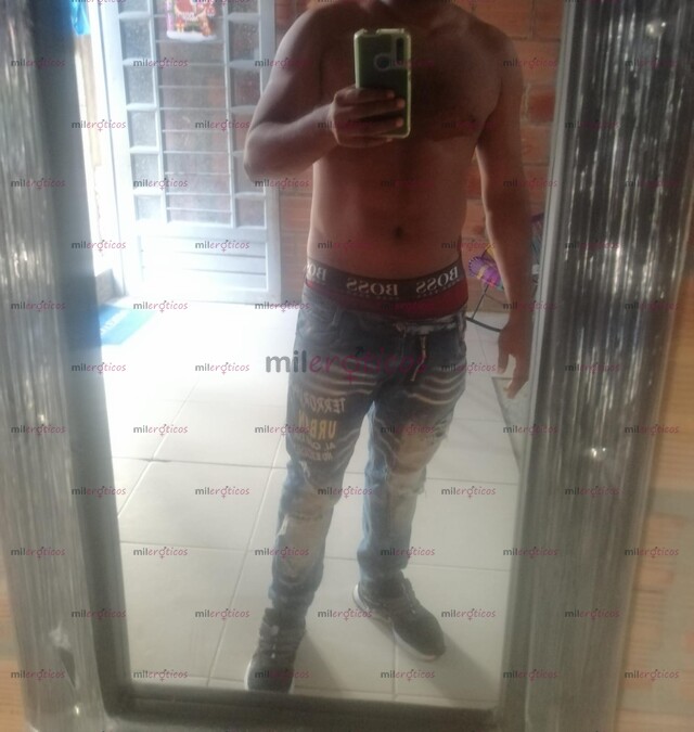 FOTOS DE MORENO DANDO EL REGALO DE NAVIDAD TE PAGAS UNO POLVO Y TE ECHO 2