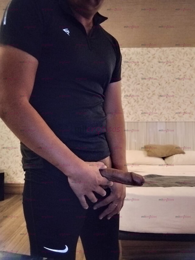 FOTOS DE JOVEN SOLO PARA DAMAS, SOY HETEROSEXUAL, DISFRUTEMOS UN MOMENTO DE PLACER,