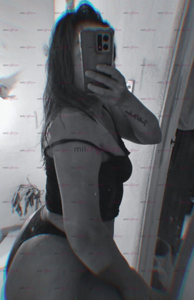 FOTOS DE NUEVA EN EL AMBIENTE PERO SÚPER CACHONDA Y COMPLACIENTE BEBÉ