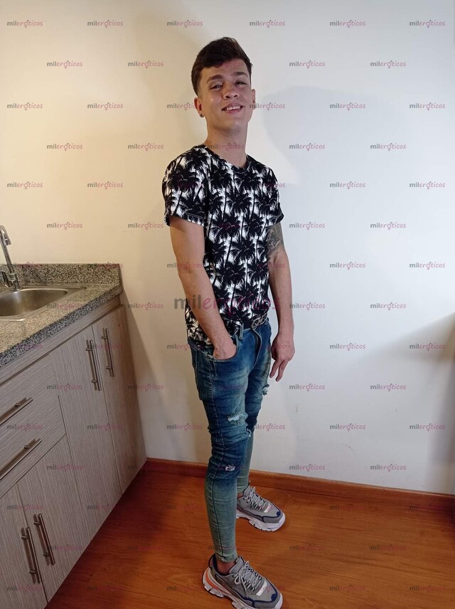 FOTOS DE POLLO VERSATIL PASIVO CULON DISPUESTO A COMPLACERTE EN TODO.