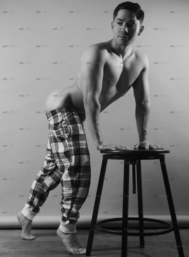 FOTOS DE TAPATIO, CARIÑOSO Y SEXY EN LENCERÍA PARA HOMBRES CON GANAS DE EXPERIMENTAR