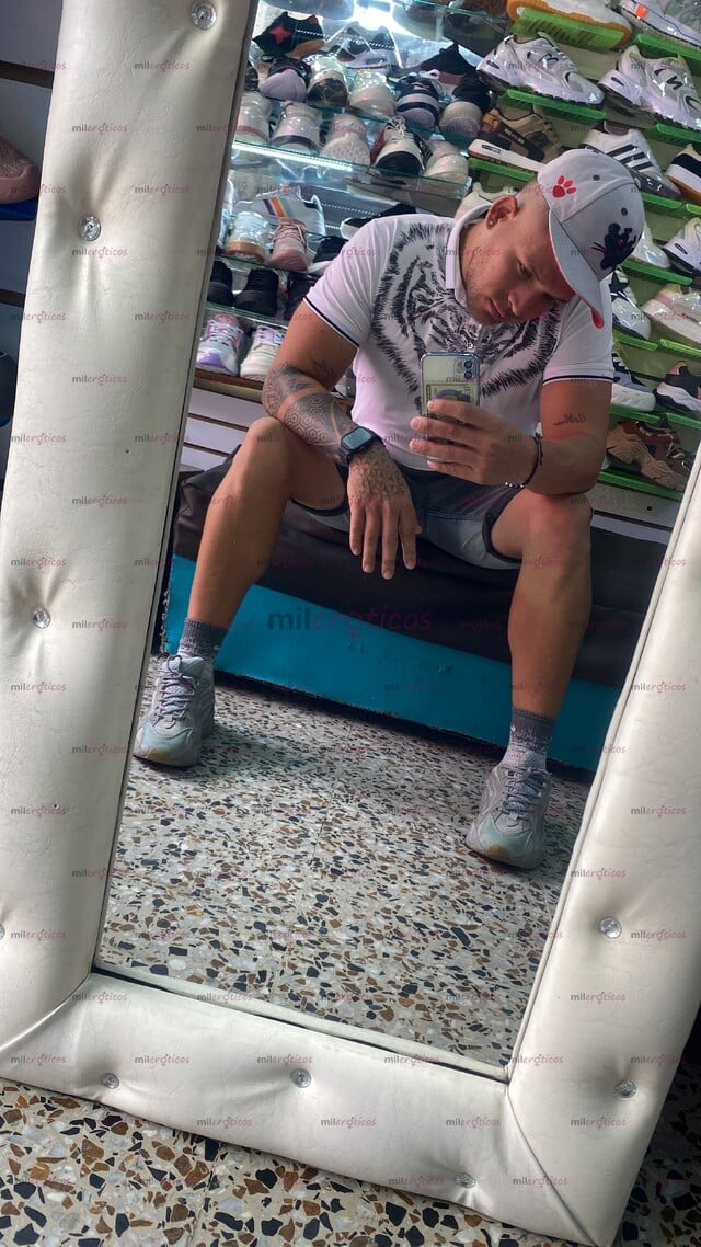 FOTOS DE CHICO VENEZOLANO EXCLUSIVO A CUMPLIR TUS FANTASÍAS OJOS CLARO BUEN CUERPO .