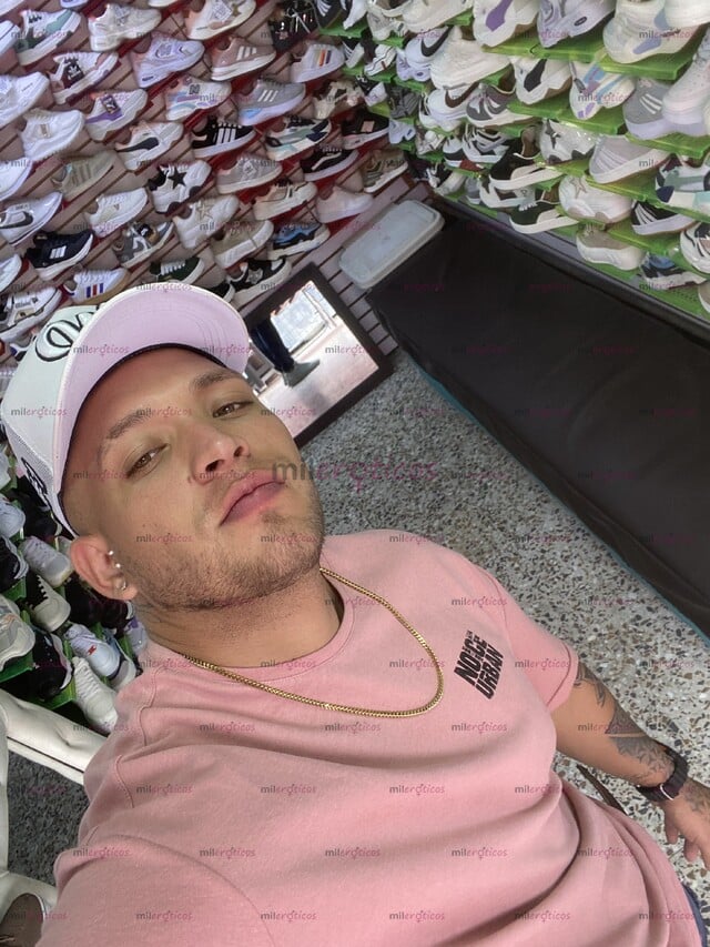 FOTOS DE CHICO VENEZOLANO EXCLUSIVO A CUMPLIR TUS FANTASÍAS OJOS CLARO BUEN CUERPO .