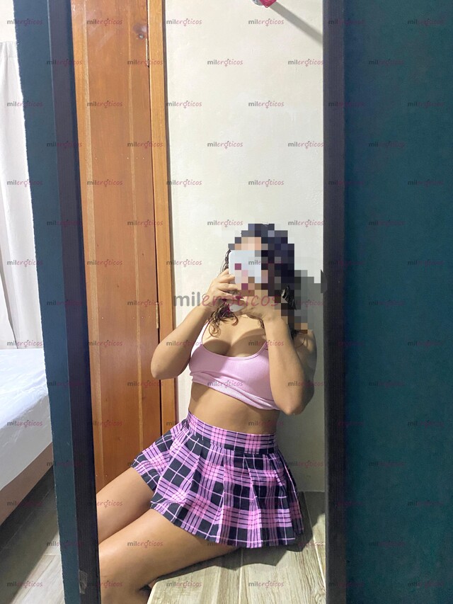 FOTOS DE CHICA UNIVERSITARIA JOVEN Y DE CUERPO NATURAL