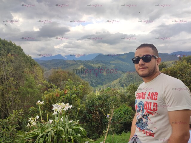 FOTOS DE JOVEN, PROFESIONAL DISPUESTO A SATISFACER TODAS TUS FANTASIAS, SERIO VARONIL,