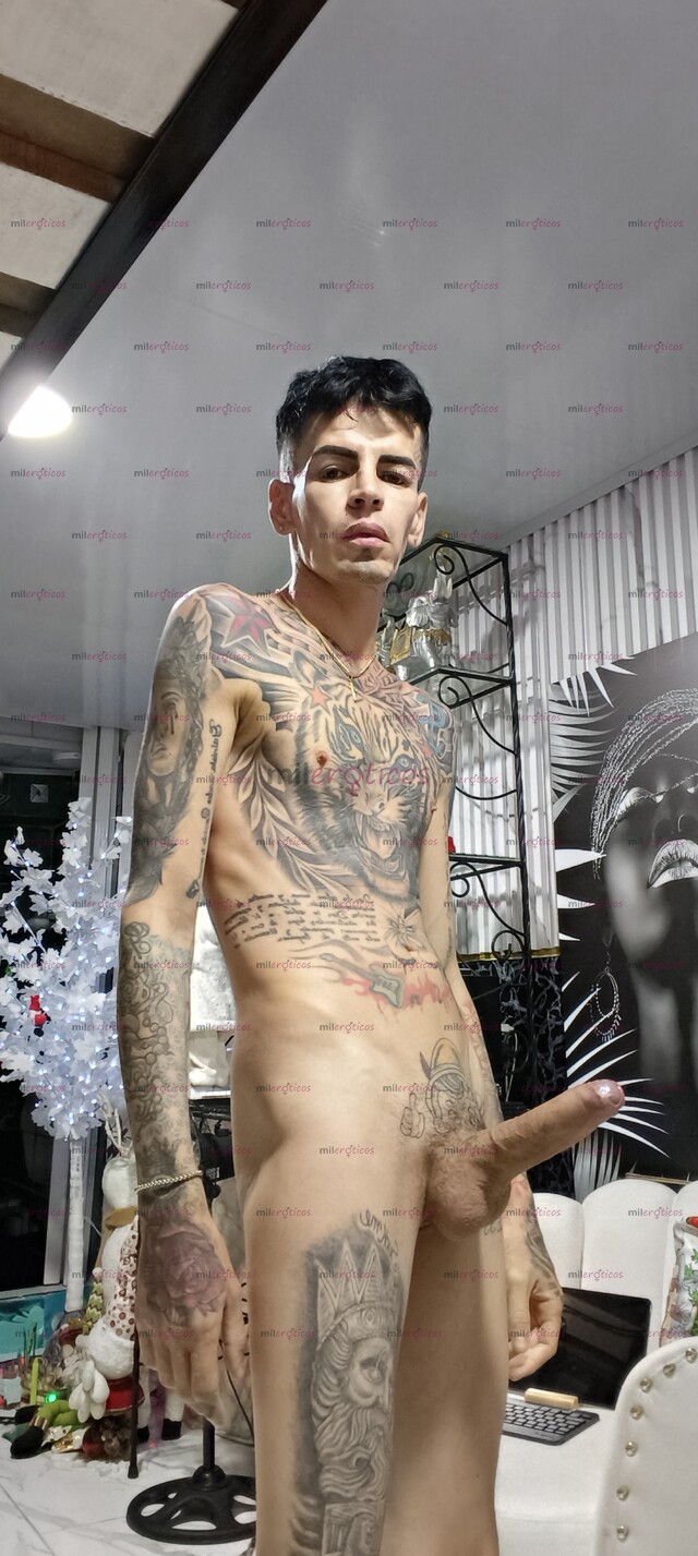 FOTOS DE FLACO ACTIVO TATUADO BLANCO MORBOSO ADICTO A PASIVOS