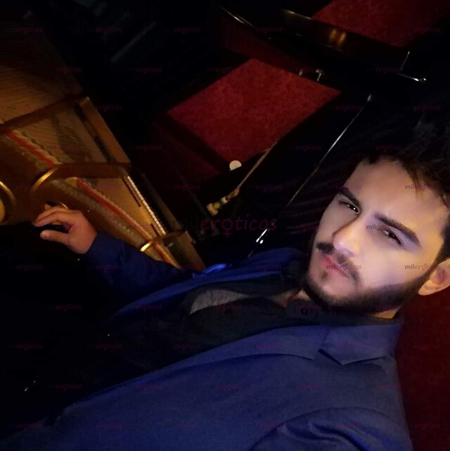 FOTOS DE HOLA SOY ALEJANDRO MASAJISTA Y ACOMPAÑANTE MAYOR INFO WHATSAPP