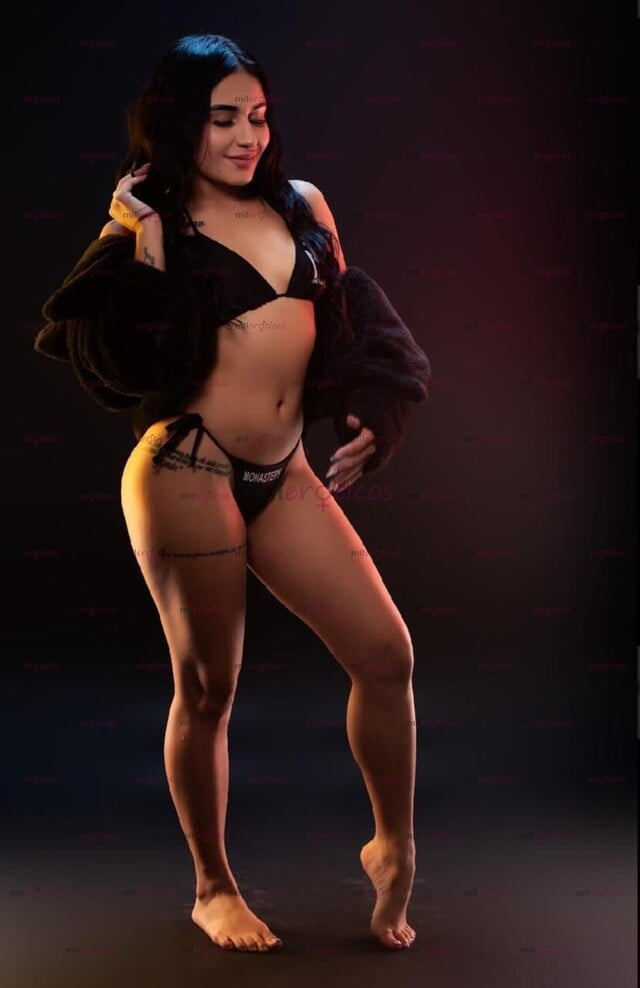 FOTOS DE HOLA MUCHO GUSTO MI NOMBRE ES GERAL TENGO 18 AÑOS Y SOY MUY APRETADA