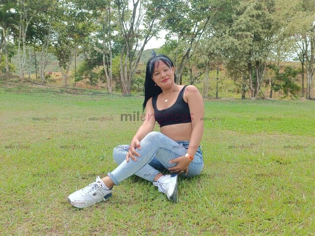 FOTOS DE TU RICA MILF BIEN PUTA, PARA SACAR TU RICA LECHE PAPI