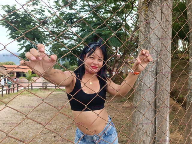 FOTOS DE TU RICA MILF BIEN PUTA, PARA SACAR TU RICA LECHE PAPI