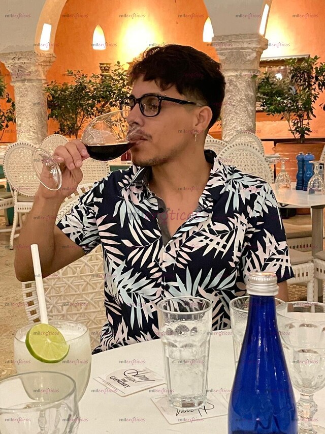 FOTOS DE CHICO VERSATIL DISPONIBLE EN LA CIUDAD DISPUESTO A COMPLACERTE