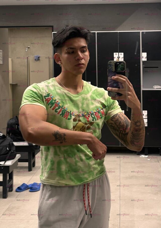 FOTOS DE JOVENCITO FUERTE Y GUAPO PARA CUMPLIR TODAS TUS FANTASIAS.