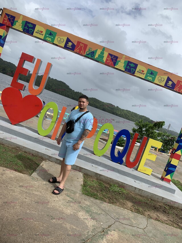 FOTOS DE CHICO ACTIVO LISTO PARA UNA REUNIÓN SOY BIEN DOTADO