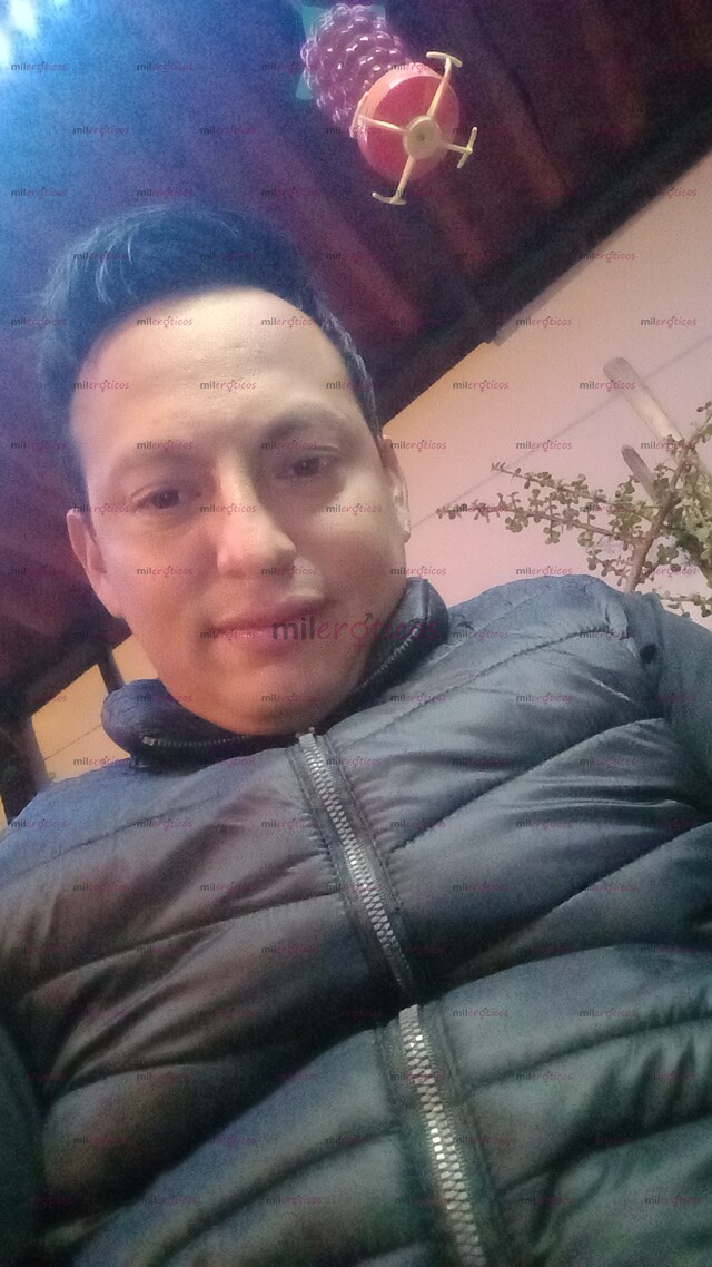 FOTOS DE CHICO ERÓTICO DISPUESTO A COMPLACER TUS FANTASIAS MÁS INESPERADAS