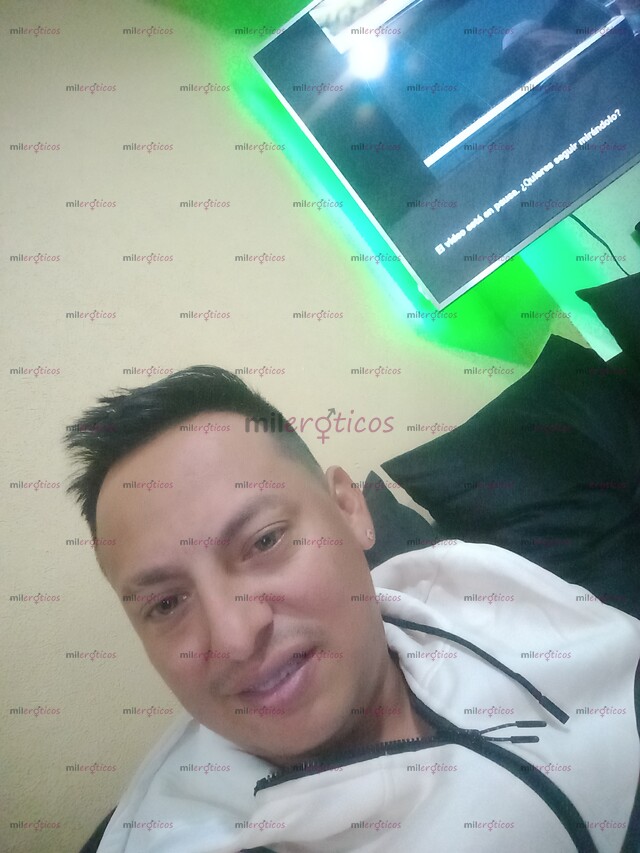 FOTOS DE CHICO ERÓTICO DISPUESTO A COMPLACER TUS FANTASIAS MÁS INESPERADAS