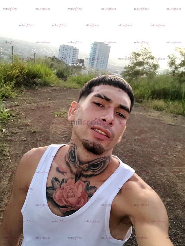 FOTOS DE JOVEN SIMPATICO DESCOMPLICADO CON DESEOS DE HACERTE PASAR UN BUEN RATO