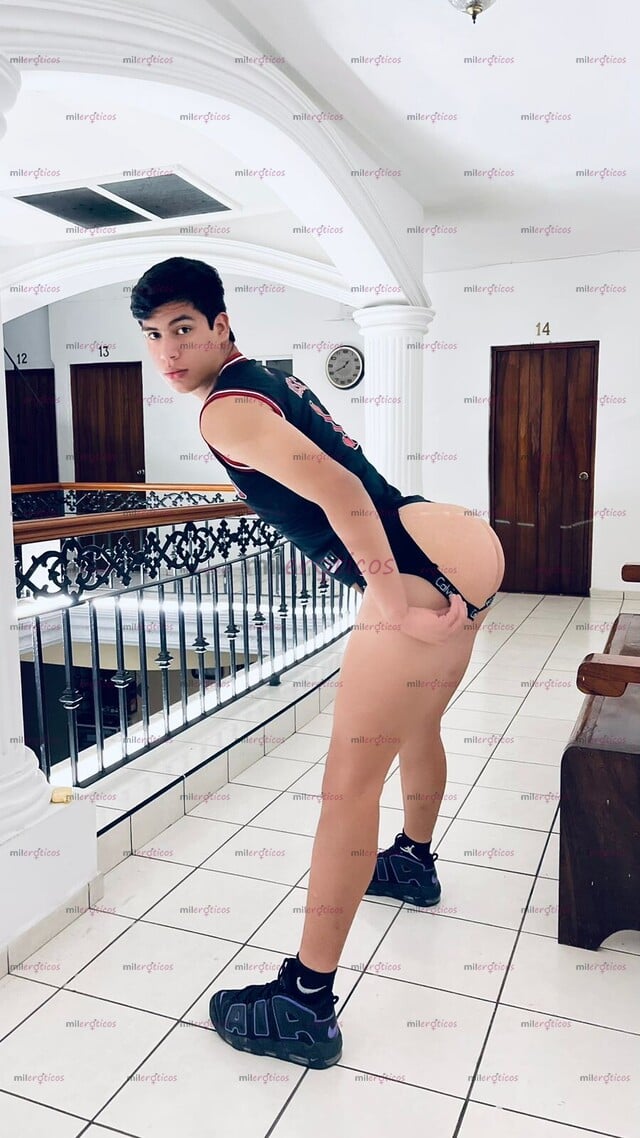 FOTOS DE LLEGÓ TU CHACALITO CON UN RICO CULITO, NUEVO EN EL AMBIENTE, DISPUESTO Y CALIENT