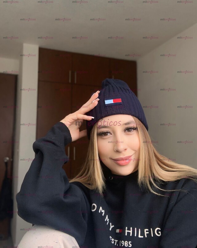 FOTOS DE AVAILABLE ONLY FOR SELECT AND TASTEFUL GENTLEMEN