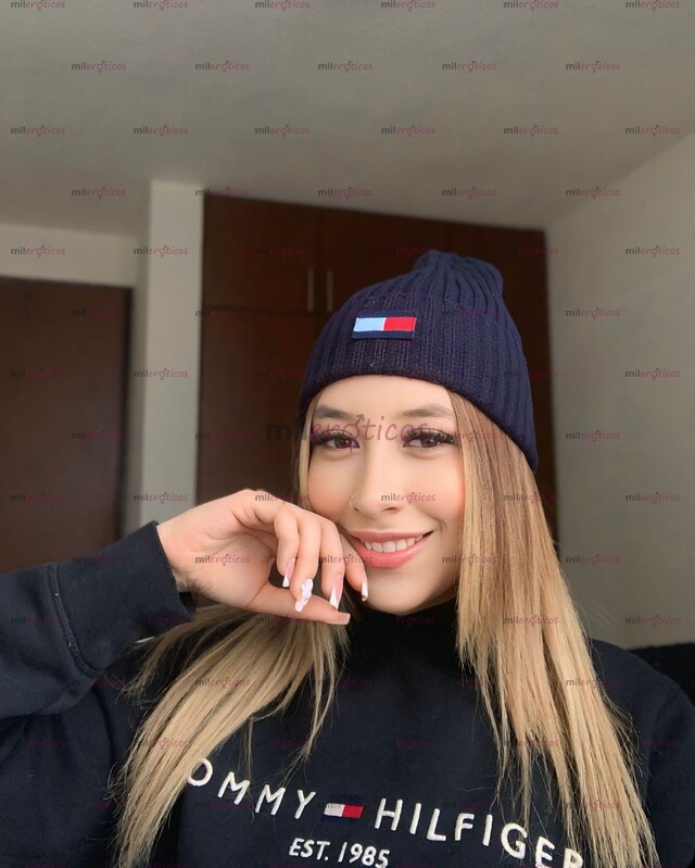 FOTOS DE AVAILABLE ONLY FOR SELECT AND TASTEFUL GENTLEMEN