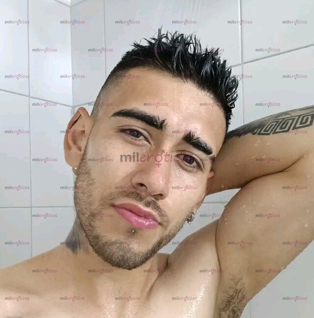 FOTOS DE CHICO ATLÉTICO SERIO Y RESERVADO ESPERANDO POR TI