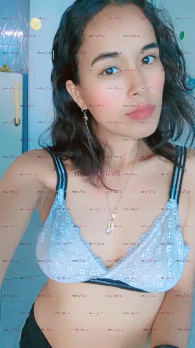 FOTOS DE VEN Y DISFRUTA DE UNA CHICA ENTREGADA TOTAL AL SEXO