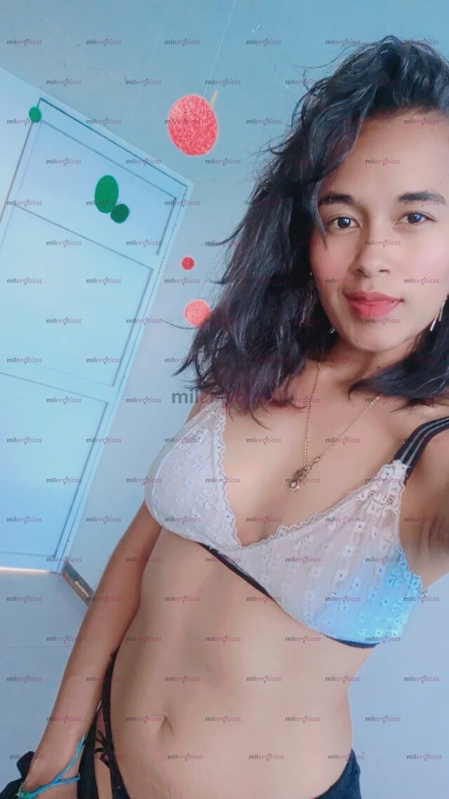 FOTOS DE VEN Y DISFRUTA DE UNA CHICA ENTREGADA TOTAL AL SEXO