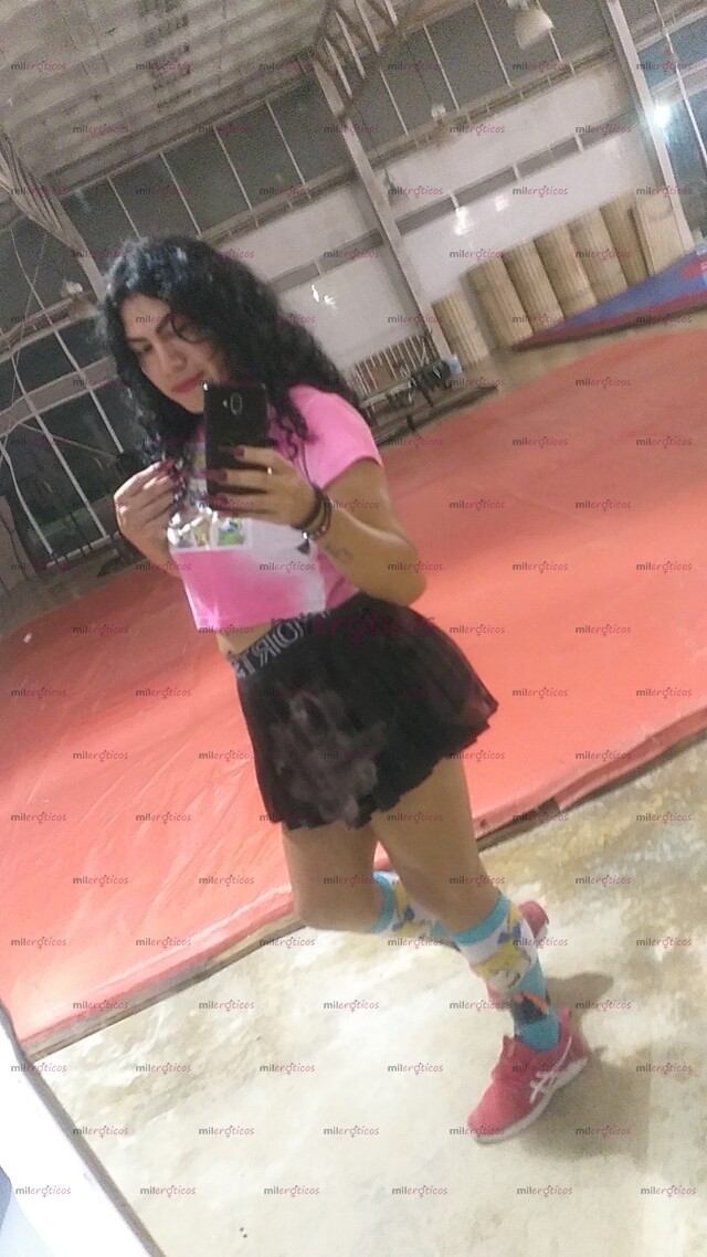 FOTOS DE HOLA SOY UNA CHICA CALIENTE CUMPLO TUS FANTACIAS COMUNICATE