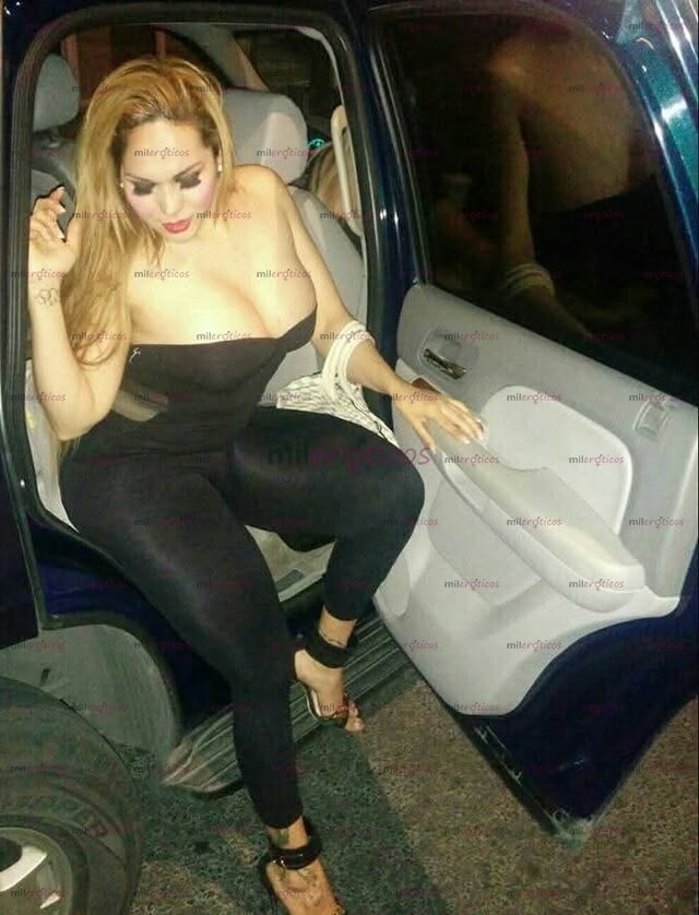 FOTOS DE TE PINTO LOS LABIOS DE LABIAL ROJO PARA QUE ME LA CHUPES