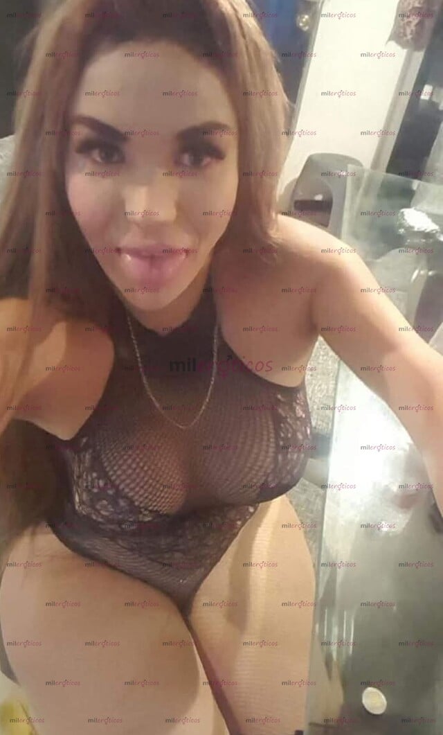 FOTOS DE TE PINTO LOS LABIOS DE LABIAL ROJO PARA QUE ME LA CHUPES