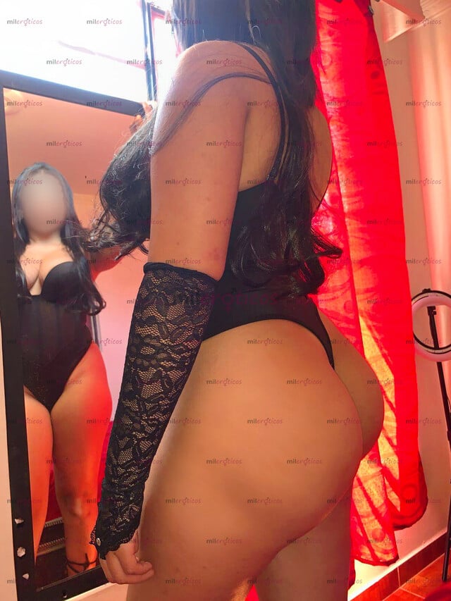 FOTOS DE HOLA MIS AMORES LLEGO UNA HERMOSA MORENITA MUY GUSTOSA DE CONOCERTE