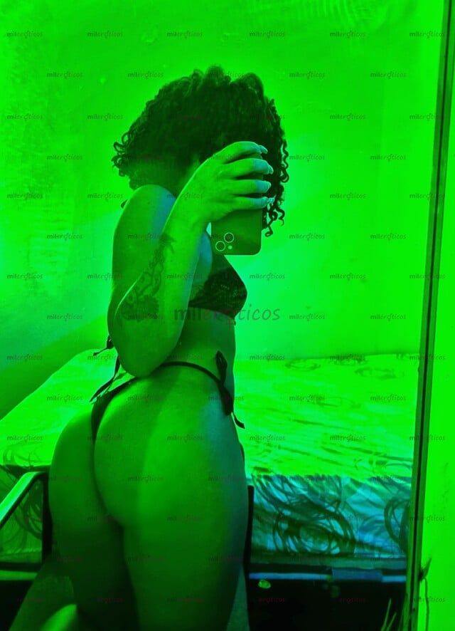 FOTOS DE SENSUAL Y HERMOSA CON CURVAS PERFECTAS HERMOSA TRIGUEÑA PARA UN BUEN SEXO