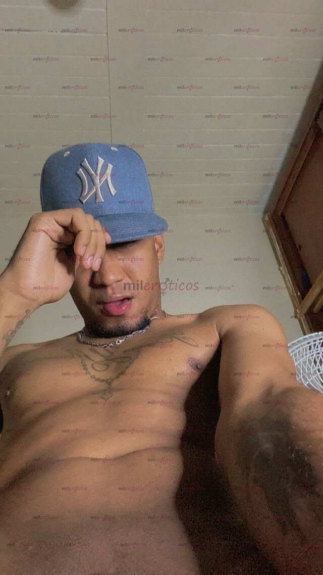 FOTOS DE JOVEN MORENO ARRECHO CON MUCHAS GANAS DE PROBARTE