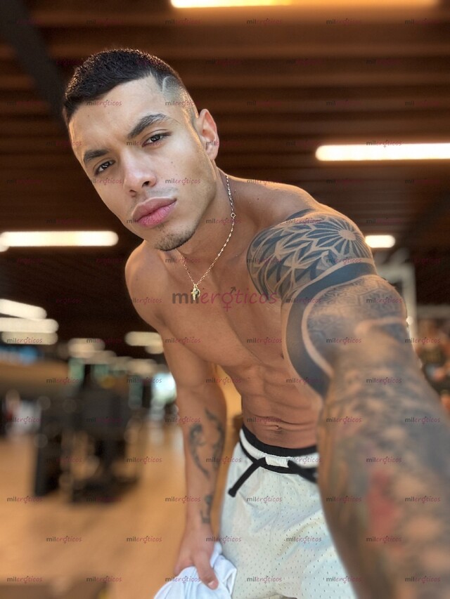 FOTOS DE COLOMBIANO 1,80 EXCELENTE TRATO CUERPO GYM TOP 24 AÑOS