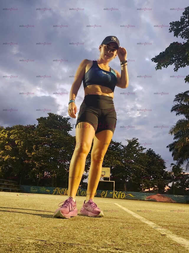 FOTOS DE SOY SARITA UNA PERRITA MUY CALIENTE CON ANSIAS DE DESLECHARTE BIEN RICO