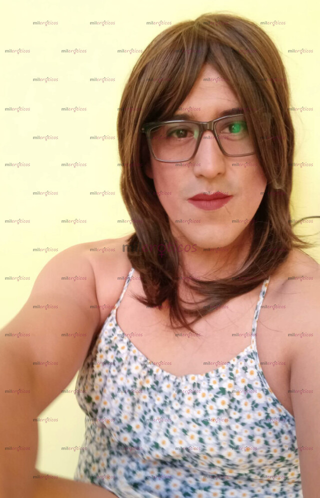 FOTOS DE LINDA TVS DE CLOSET . ALEGRE, FEMENINA, COMPLACIENTE ADEMAS DE CACHONDA