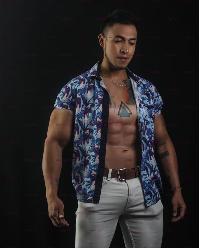 FOTOS DE CHICO DOTADO EN TU CIUDAD, TU AMANTE MOISÉS .