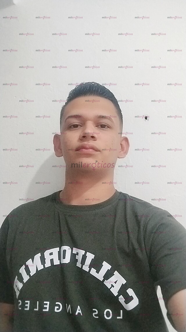 FOTOS DE HOLA CHICAS HETERO Y ARDIENTE ME NOMBRE ES DANIEL JOVENCITO ARDIENTE 100%