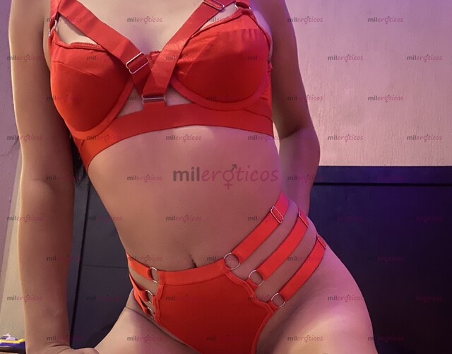 FOTOS DE BOMBÓN 18 AÑITOS NUEVA EN EL AMBIENTE LISTA PARA COMPLACERTE